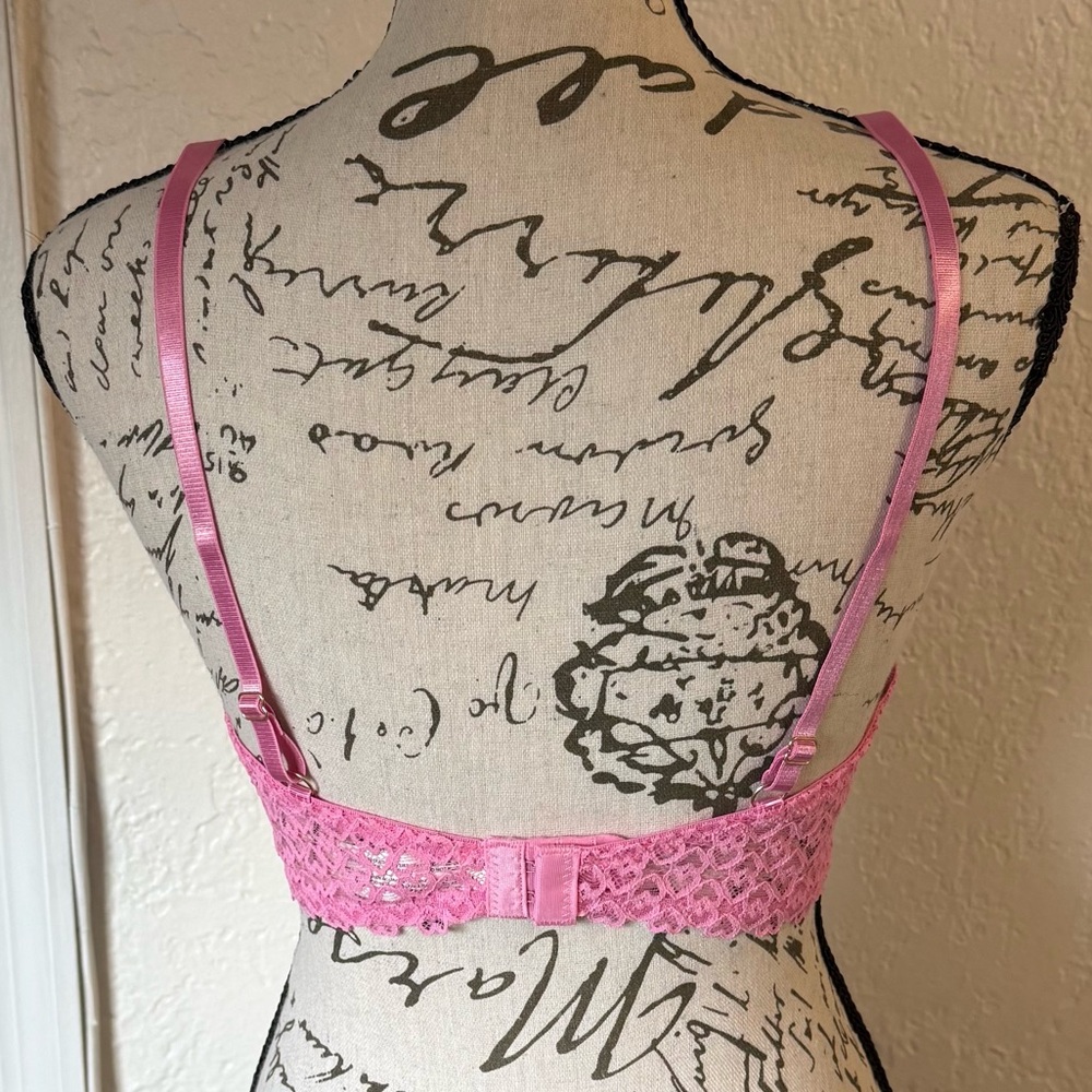 Jessica Simpson Pink Lace Heart Underwire Bra - Size 36C (NWOT) - Picture 4 of 10